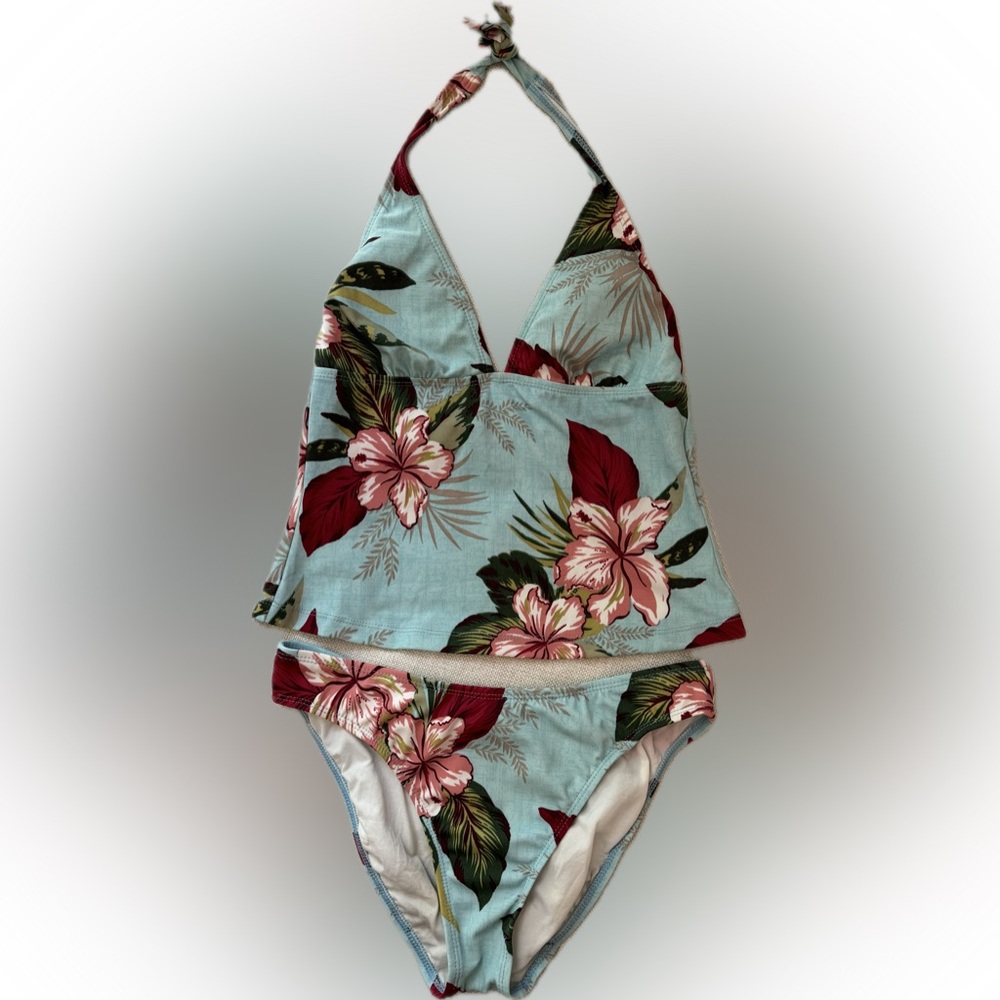 FANTASTIC tankini top with matching bottom, size 10, great condition. 👙